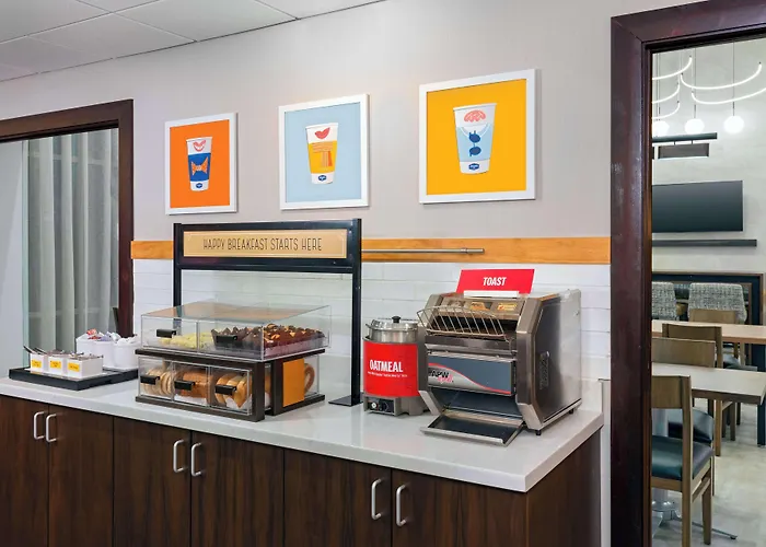 Hampton Inn & Suites Cleveland-Beachwood